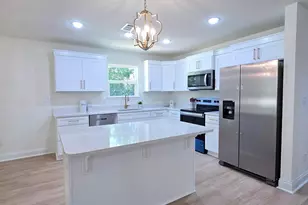 523 Brackin St, Crestview, FL 32539 - Photo 2