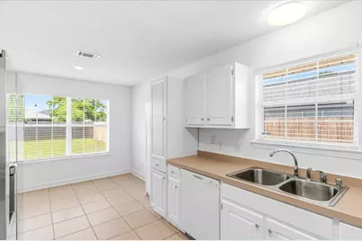 9562 Parker Place Drive, Navarre, FL 32566 - Photo 14