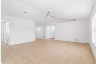 9562 Parker Pl Dr, Navarre, FL 32566 - Photo 8