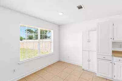 9562 Parker Place Drive, Navarre, FL 32566 - Photo 10