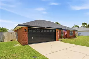 9562 Parker Pl Dr, Navarre, FL 32566 - Photo 4