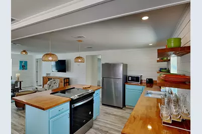 129 Malaga Place, Panama City Beach, FL 32413 - Photo 2