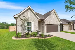 101 Hydrangea Blvd, Freeport, FL 32439 - Photo 1