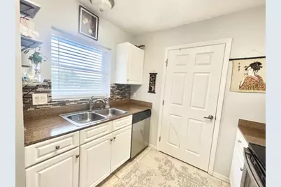 4274 Calinda Lane #APT 248, Niceville, FL 32578 - Photo 8