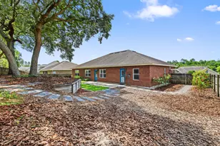 335 Grove Park Drive, Niceville, FL 32578 - Photo 18