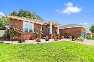 335 Grove Park Drive, Niceville, FL 32578 - Photo 4