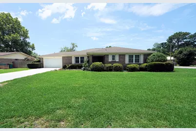 208 Dumaine Court, Fort Walton Beach, FL 32547 - Photo 1