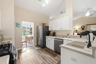 2612 Paddock Cir, Crestview, FL 32536 - Photo 24
