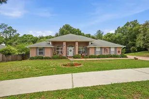 2612 Paddock Cir, Crestview, FL 32536 - Photo 6