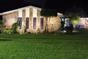 610 NE Country Club Ave, Fort Walton Beach, FL 32547 - Photo 2