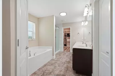 8566 Holley Hills Circle, Navarre, FL 32566 - Photo 38