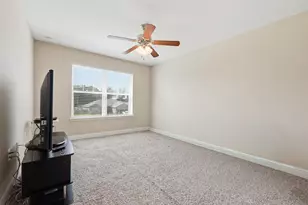 8566 Holley Hills Cir, Navarre, FL 32566 - Photo 42