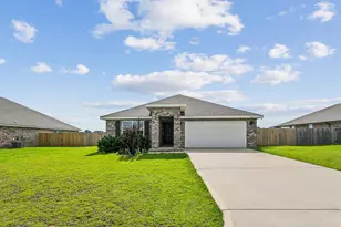 5529 Silverbell Dr, Milton, FL 32583 - Photo 2