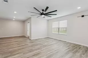5529 Silverbell Dr, Milton, FL 32583 - Photo 6