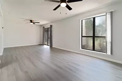 308 SW Miracle Strip Parkway #3B, Fort Walton Beach, FL 32548 - Photo 2