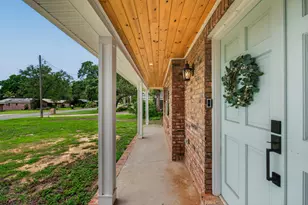 154 Country Club Rd, Shalimar, FL 32579 - Photo 4