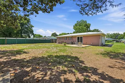 116 NW Holmes Boulevard, Fort Walton Beach, FL 32548 - Photo 8
