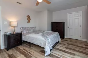 8468 Gulf Blvd, Navarre, FL 32566 - Photo 16