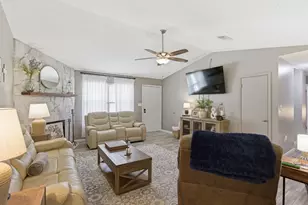 8368 Verdura St, Navarre, FL 32566 - Photo 6