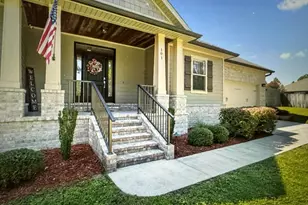 101 Alicia Dr, Crestview, FL 32536 - Photo 2