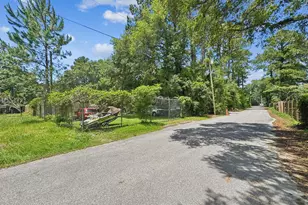 625 Emerald Ln, Fort Walton Beach, FL 32547 - Photo 32