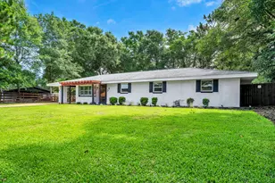 59 NE Oregon Dr, Fort Walton Beach, FL 32548 - Photo 1