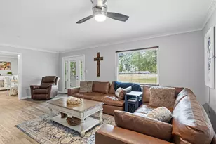 1259 Black Creek Blvd, Freeport, FL 32439 - Photo 4