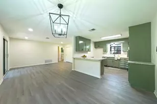 46 NW Hemlock Dr, Fort Walton Beach, FL 32548 - Photo 2