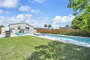 125 Malaga Pl, Panama City Beach, FL 32413 - Photo 54