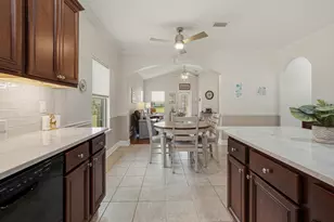 240 Whitman Way, Freeport, FL 32439 - Photo 12