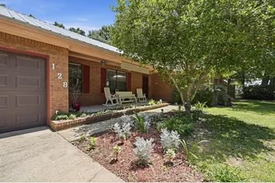 128 Twin Oak Drive, Crestview, FL 32536 - Photo 2