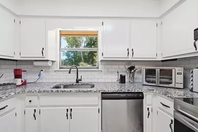 128 Twin Oak Drive, Crestview, FL 32536 - Photo 6