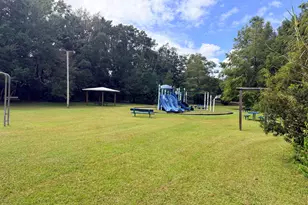 241 Grandview Ave, Valparaiso, FL 32580 - Photo 54
