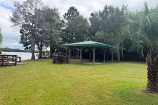 241 Grandview Ave, Valparaiso, FL 32580 - Photo 56
