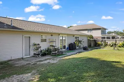 7318 Manatee Street, Navarre, FL 32566 - Photo 20