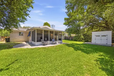 326 NW Leah Miller Drive, Fort Walton Beach, FL 32548 - Photo 4