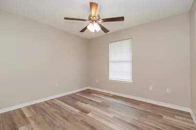 226 Runnymeade Drive, Crestview, FL 32539 - Photo 8