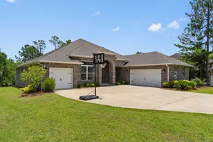 370 Mango Ln, Freeport, FL 32439 - Photo 1