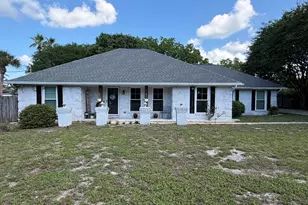 220 Wynnehaven Beach Rd, Mary Esther, FL 32569 - Photo 2