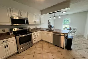 220 Wynnehaven Beach Rd, Mary Esther, FL 32569 - Photo 10