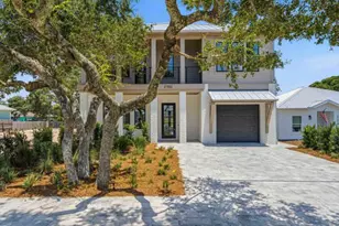 21522 Dolphin Ave, Panama City Beach, FL 32413 - Photo 2