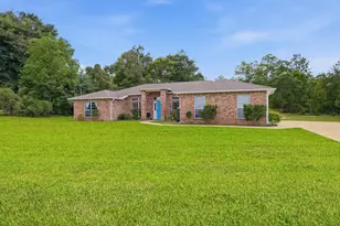 6204 Flash Ln, Crestview, FL 32536 - Photo 2