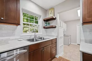 514 E Hollywood Blvd, Mary Esther, FL 32569 - Photo 20