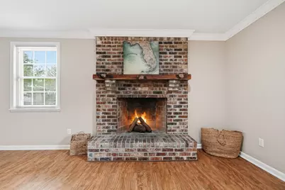 514 E Hollywood Boulevard, Mary Esther, FL 32569 - Photo 24
