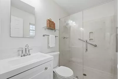 514 E Hollywood Boulevard, Mary Esther, FL 32569 - Photo 32
