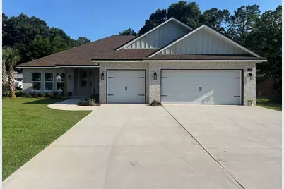 18 Walnut Avenue, Shalimar, FL 32579 - Photo 2