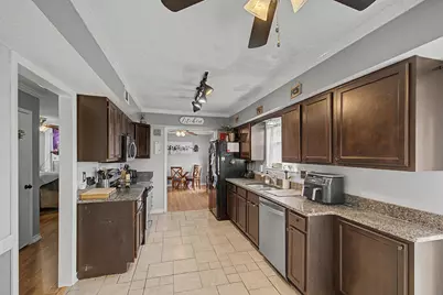 410 Woodland Park Circle, Mary Esther, FL 32569 - Photo 10