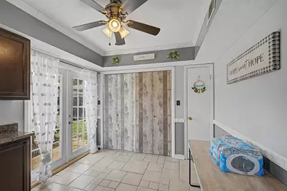 410 Woodland Park Circle, Mary Esther, FL 32569 - Photo 12