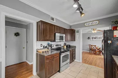 410 Woodland Park Circle, Mary Esther, FL 32569 - Photo 4
