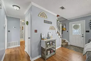 410 Woodland Park Cir, Mary Esther, FL 32569 - Photo 6